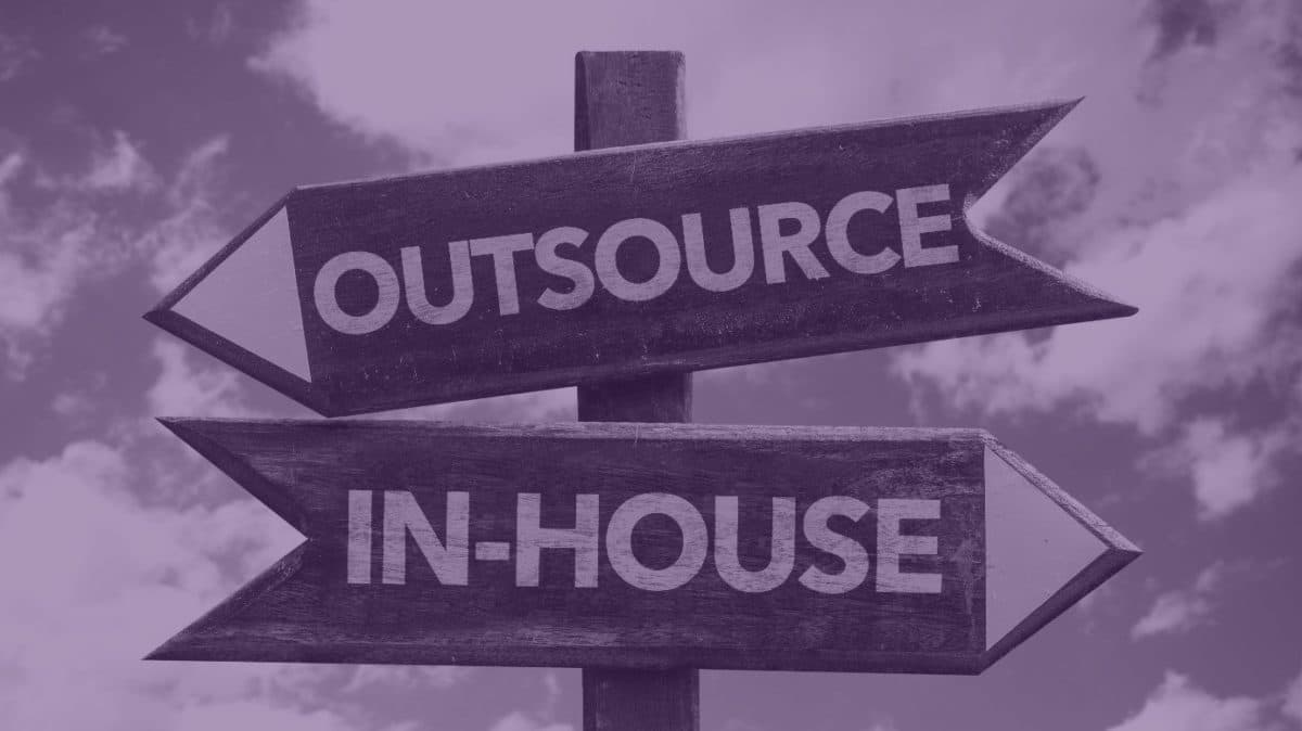 Bezint eer gij outsourced